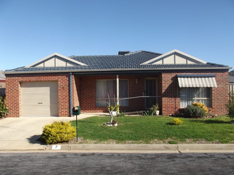 7 Sunshine Blvd, Mulwala NSW 2647