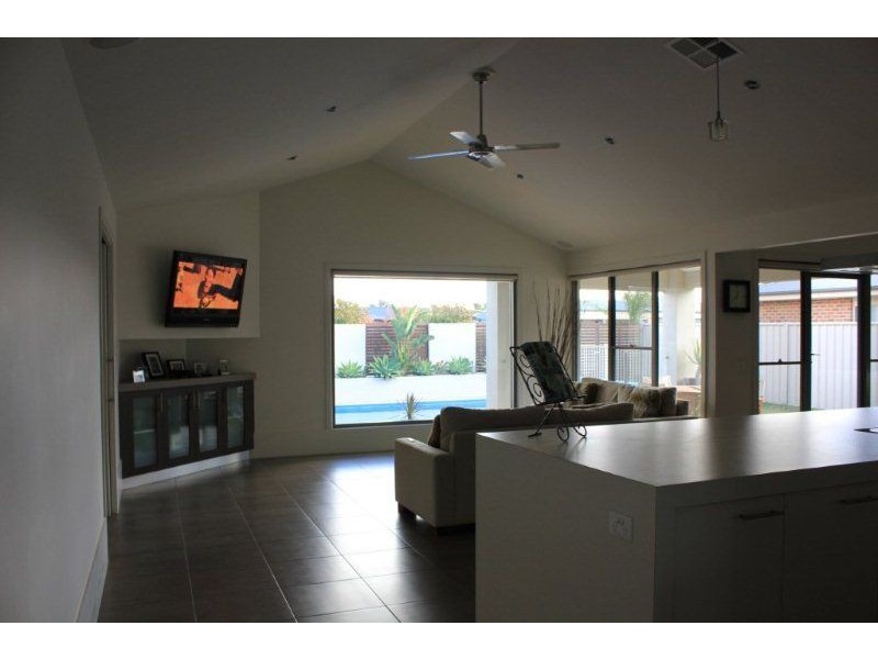 17 Fields Ave, Yarrawonga VIC 3730