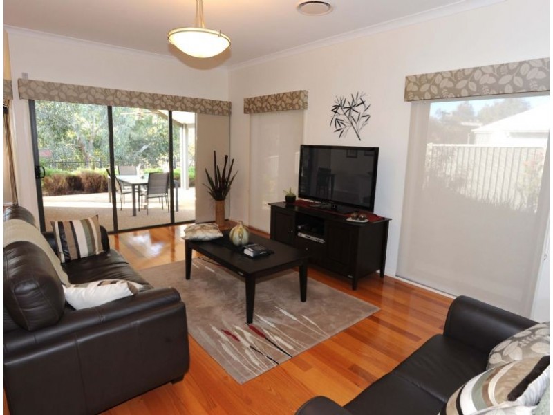 12 Robinson Way, Yarrawonga VIC 3730