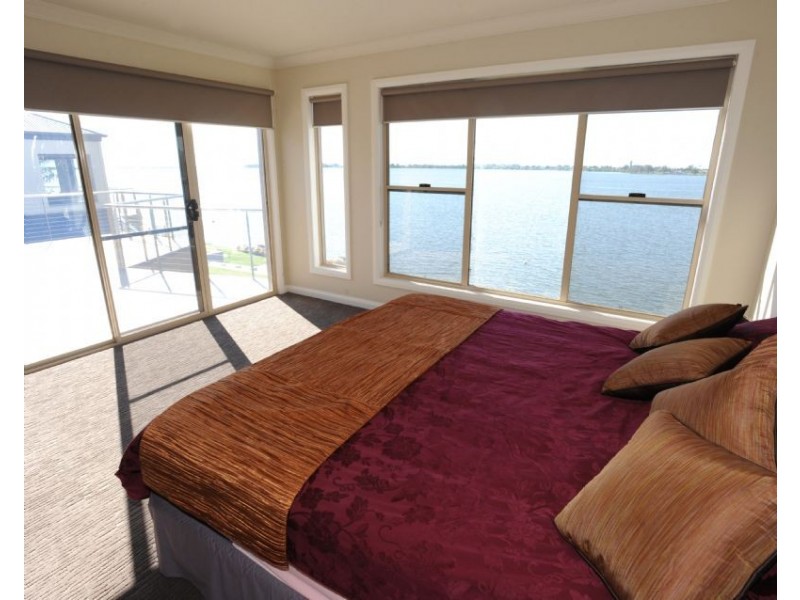 Waterfront Property-26 Cypress Drive, Mulwala NSW 2647