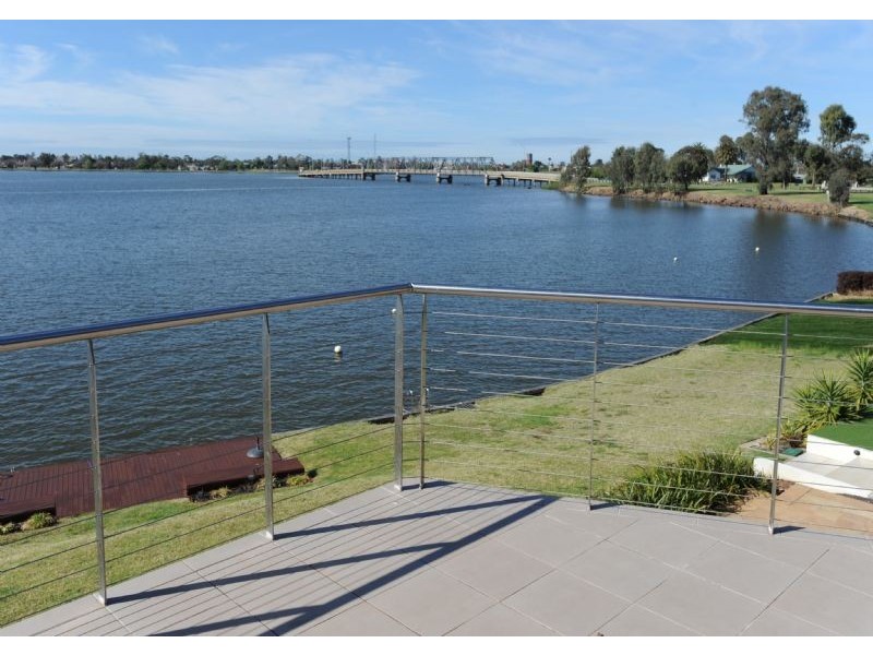 Waterfront Property-26 Cypress Drive, Mulwala NSW 2647