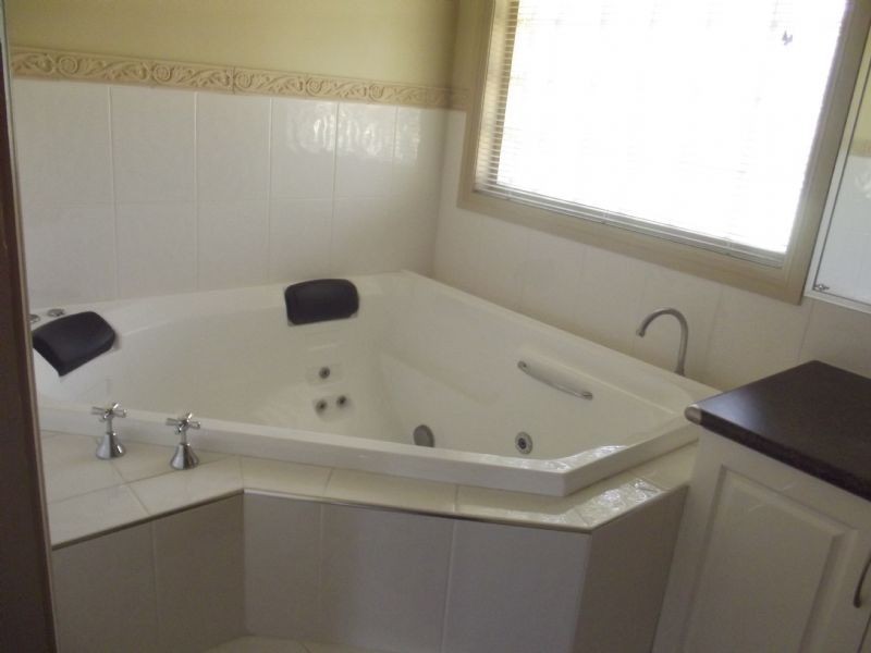 15 Somerset Dve, Yarrawonga VIC 3730