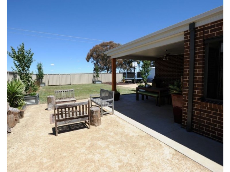 25 Zorro Drive, Yarrawonga VIC 3730