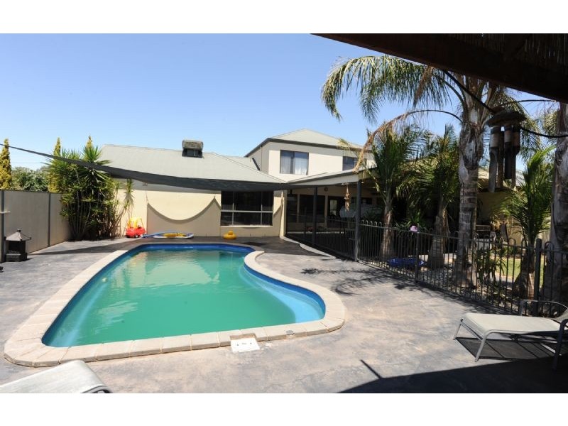 12-20 Corowa Road, Mulwala NSW 2647