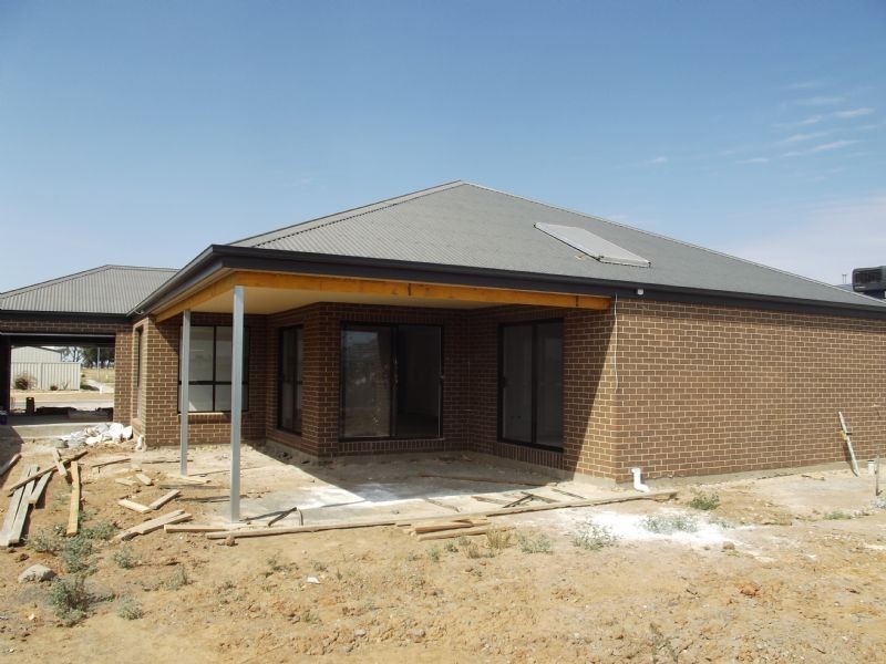 155 Zorro Drive, Yarrawonga VIC 3730