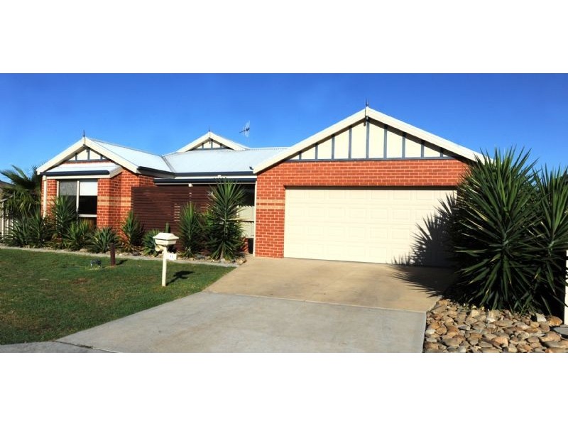 11 Champagne Crescent, Yarrawonga VIC 3730