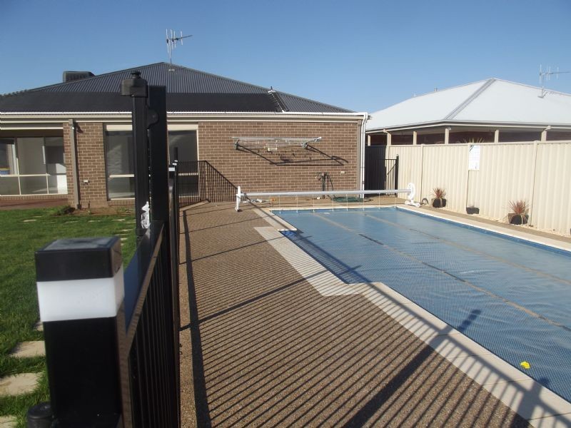37 Leah Dve, Yarrawonga VIC 3730
