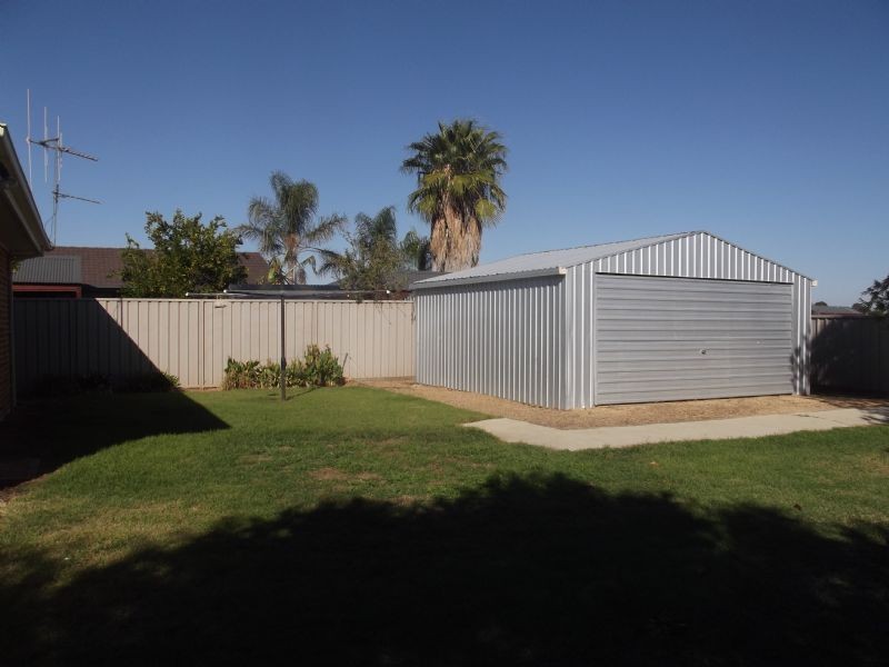 8 Campbellfield Dve, Yarrawonga VIC 3730