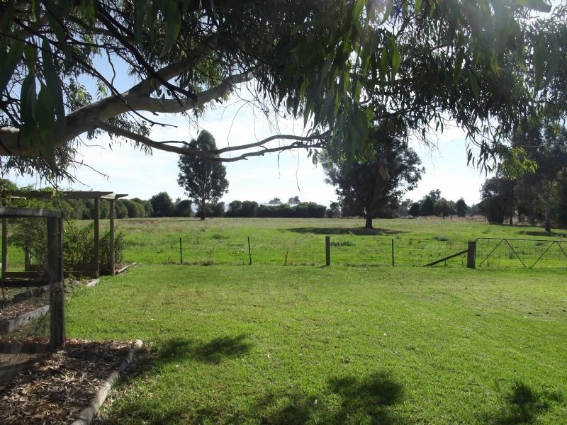8 Havenstock Drive, Yarrawonga VIC 3730