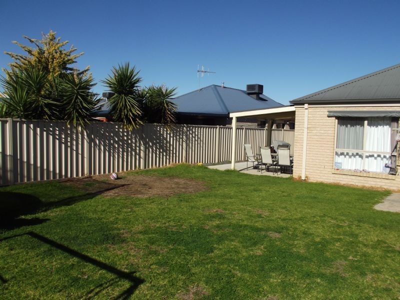 21 Steneker Cresent, Yarrawonga VIC 3730