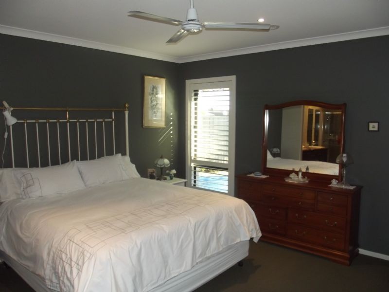 27 Kathryn Cres, Yarrawonga VIC 3730
