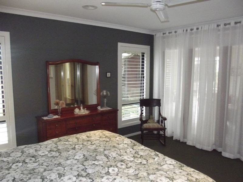 27 Kathryn Cres, Yarrawonga VIC 3730