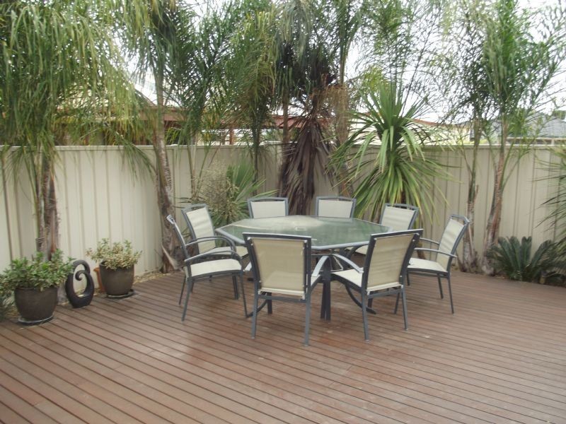 27 Kathryn Cres, Yarrawonga VIC 3730