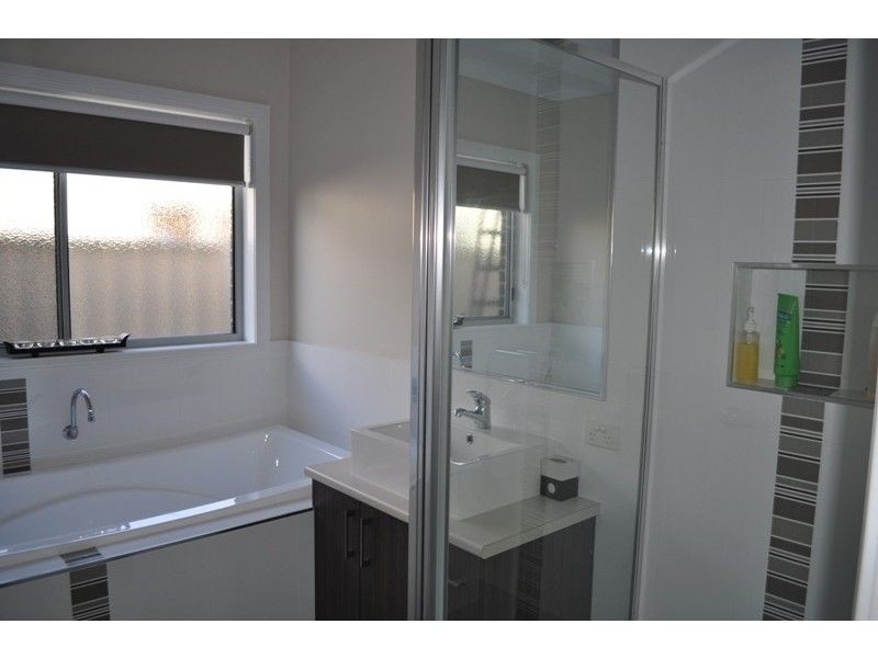 28 Fiona Drive, Yarrawonga VIC 3730