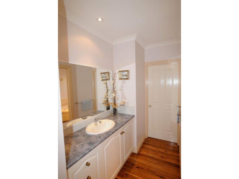 Waterfront Property-60 Stevenson Court, Yarrawonga VIC 3730