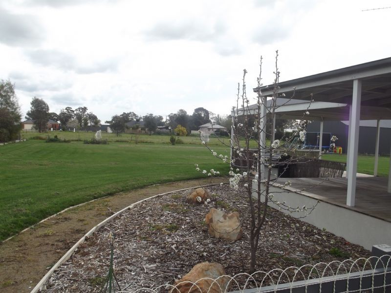 1 Hillview Drive, Yarrawonga VIC 3730