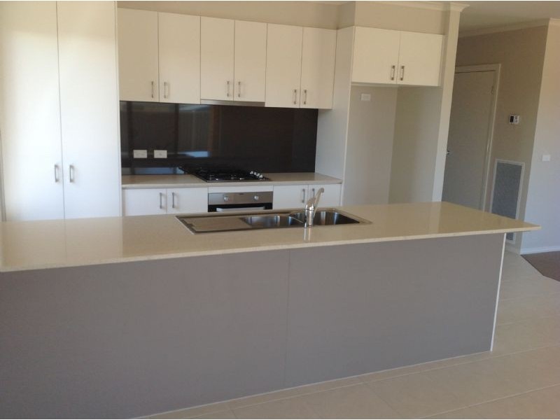 36 Phillip Hyland Drive, Yarrawonga VIC 3730