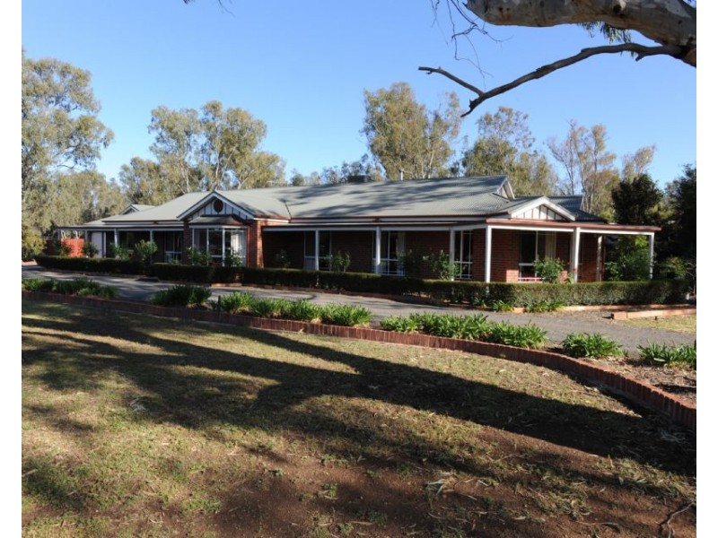 2 Somerset Drive, Yarrawonga VIC 3730