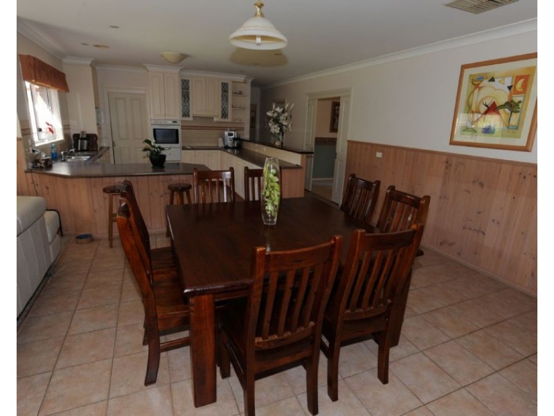 2 Somerset Drive, Yarrawonga VIC 3730