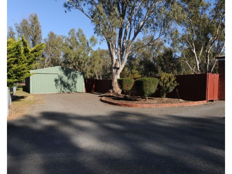 2 Somerset Drive, Yarrawonga VIC 3730
