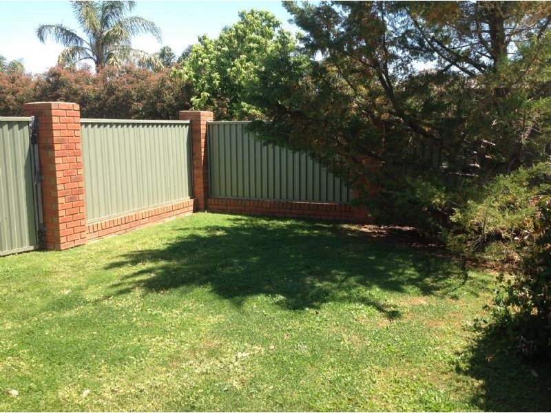 2/12 Henderson Street, Yarrawonga VIC 3730