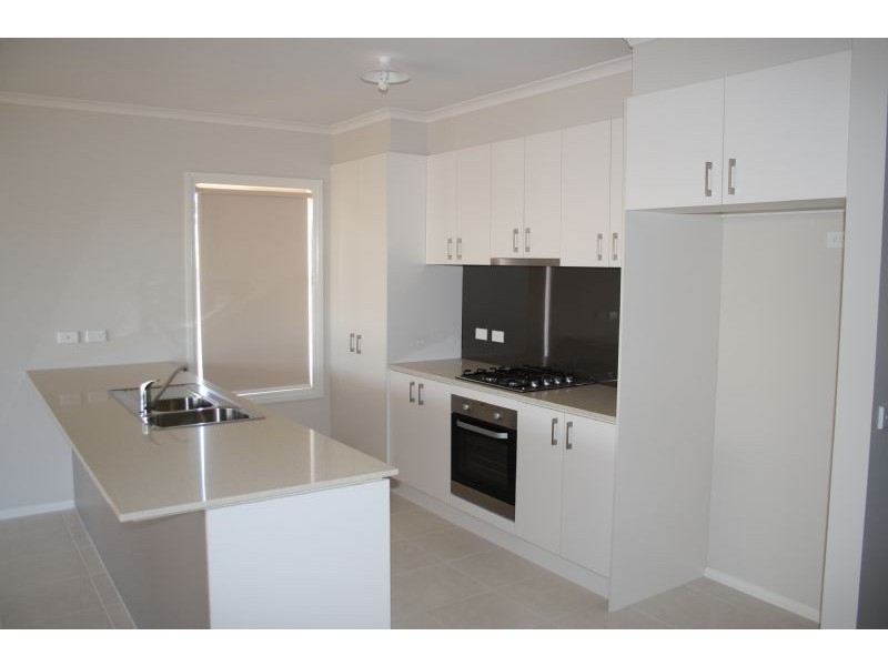 36 Phillip Hyland Drive, Yarrawonga VIC 3730