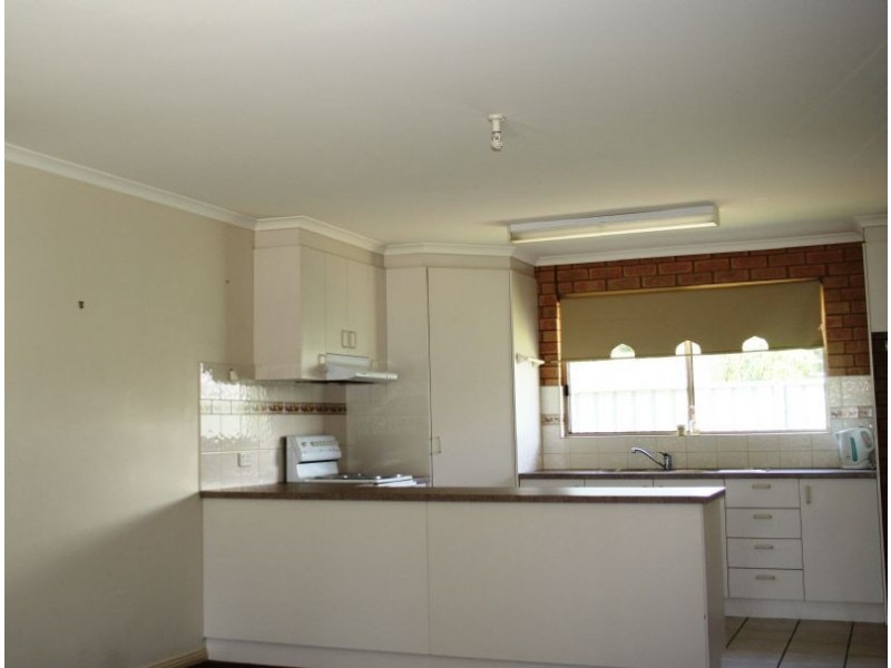 2/5 Melbourne  Street, Mulwala NSW 2647