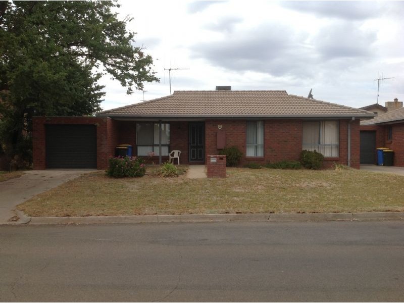 2/2 Orr Street, Yarrawonga VIC 3730