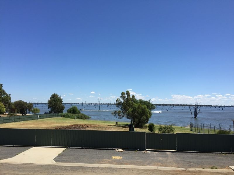 6/4 LUTON DRIVE, Yarrawonga VIC 3730