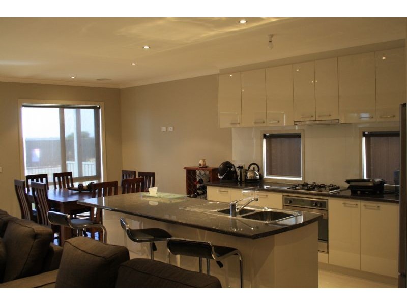 6/4 LUTON DRIVE, Yarrawonga VIC 3730