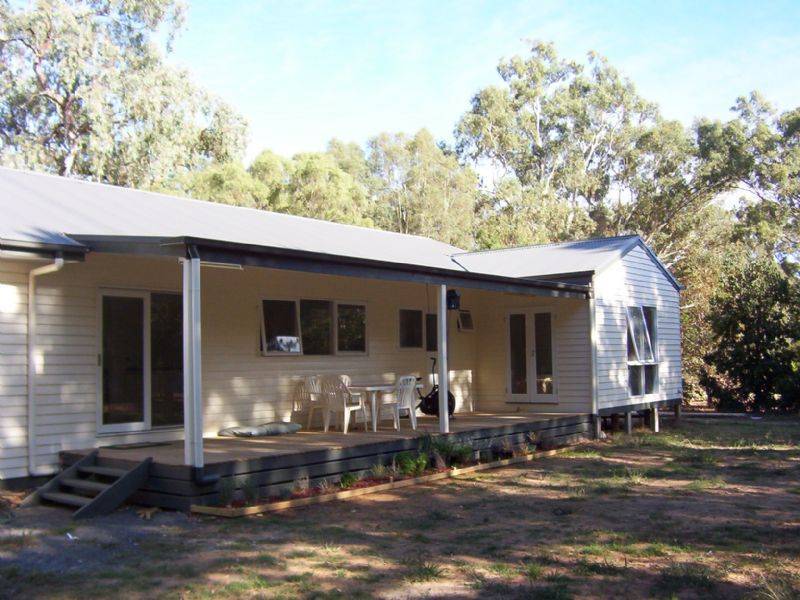 6 Lilac Street, Violet Town VIC 3669