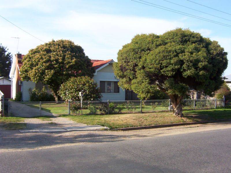 16 CROFTON STREET, Benalla VIC 3672