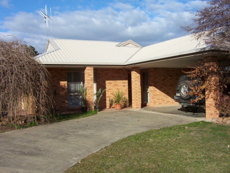 17 SOUTH STREET, Benalla VIC 3672