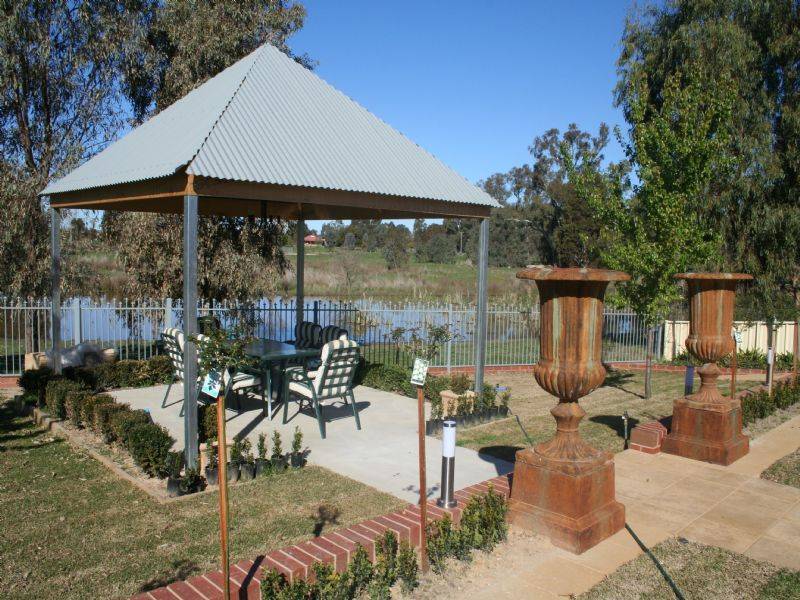 17 Shawbrook Avenue, Benalla VIC 3672