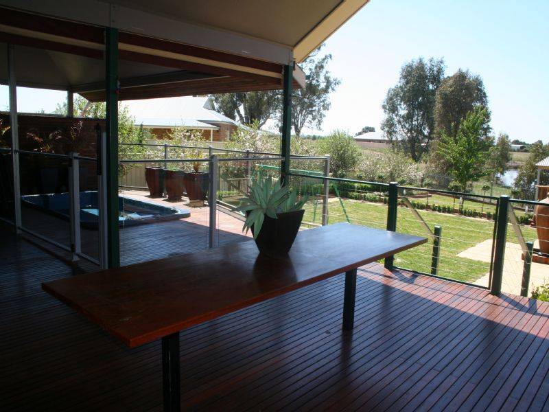 17 Shawbrook Avenue, Benalla VIC 3672