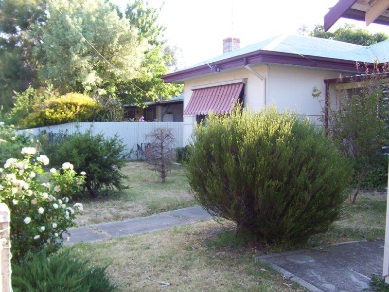 12 LILY STREET, Violet Town VIC 3669