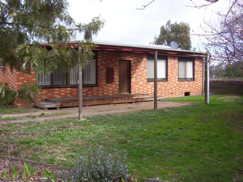 39 PALMERSTON STREET, Baddaginnie VIC 3670