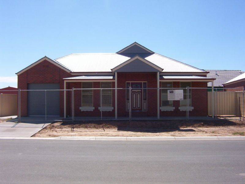 5 WATTLETREE GROVE, Benalla VIC 3672