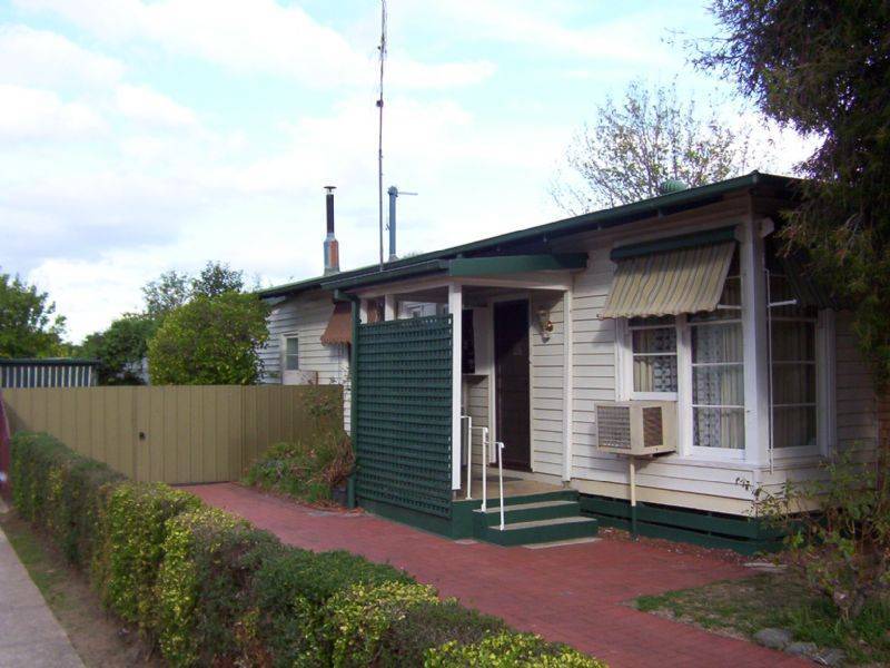 21 Dunn Street, Benalla VIC 3672