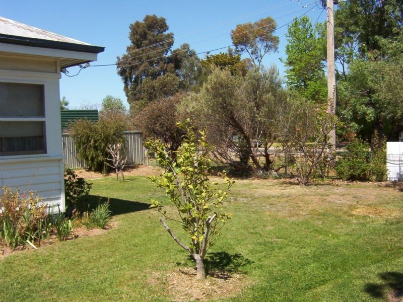 35 Egmont Street, Benalla VIC 3672
