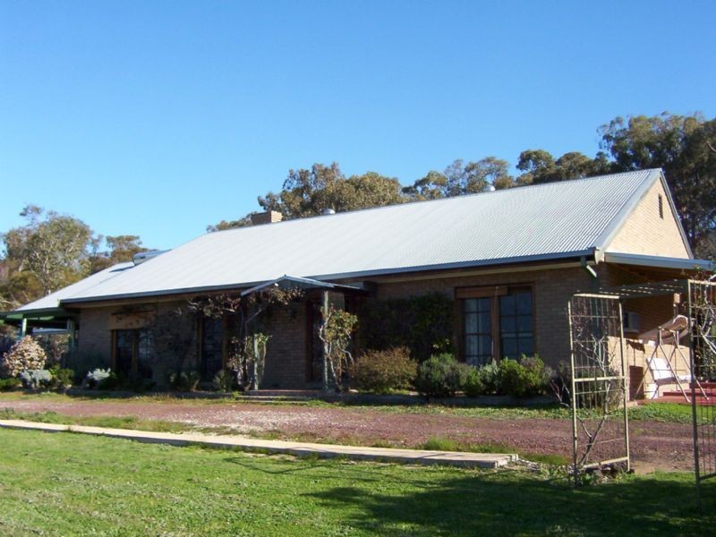 299 Ruffy Road, Longwood VIC 3665