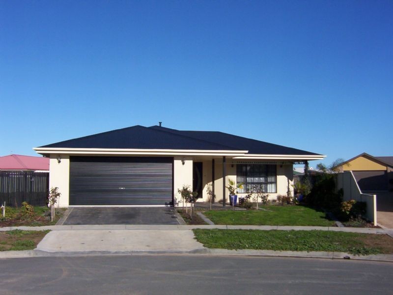18 Wattletree Grove, Benalla VIC 3672