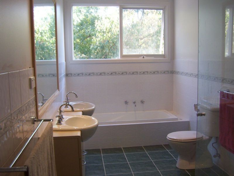 6 Lilac Street, Violet Town VIC 3669