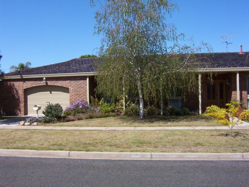 29 Monds Avenue, Benalla VIC 3672