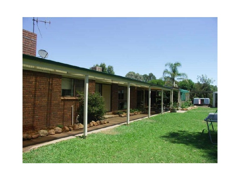 29 Porters Rd, Benalla VIC 3672