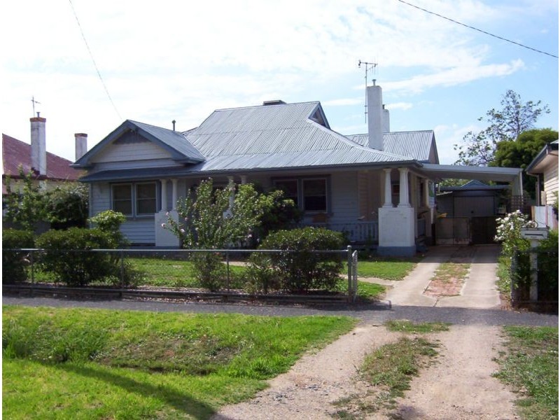 8 Deas Street, Benalla VIC 3672
