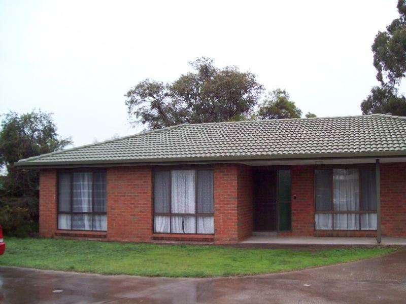 2/13 Kurrajong court, Benalla VIC 3672