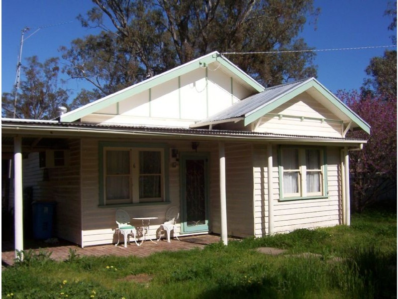 6 Pink Street, Violet Town VIC 3669