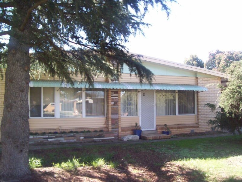 12 Ride Avenue, Benalla VIC 3672