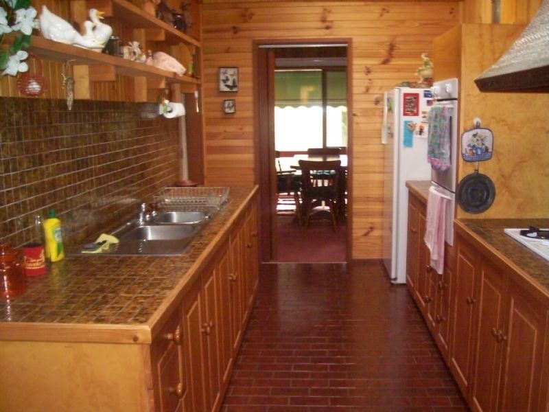 6  Neil Avenue, Benalla VIC 3672